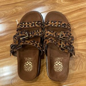 Brand new Vince camuto leopard chunky studded slides with a small platform